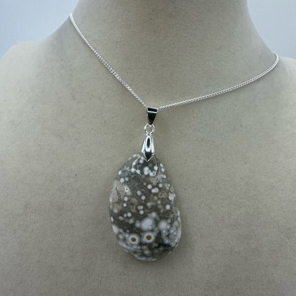 Ocean Jasper Pendant on Silver Chain - Picture 9 of 9